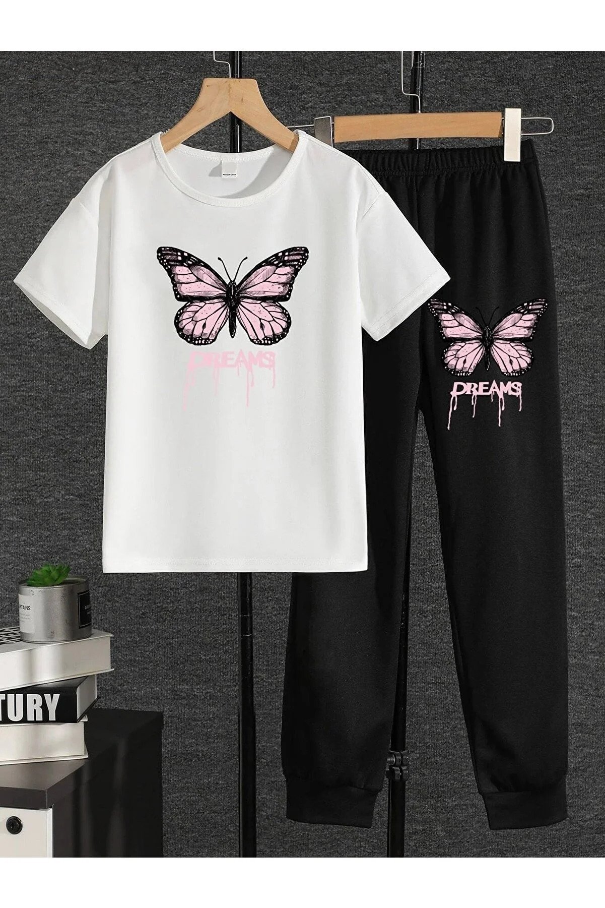 Top White T-Shirt Bottom Black Dream Printed Girl Oversize T-Shirt & Tracksuit W