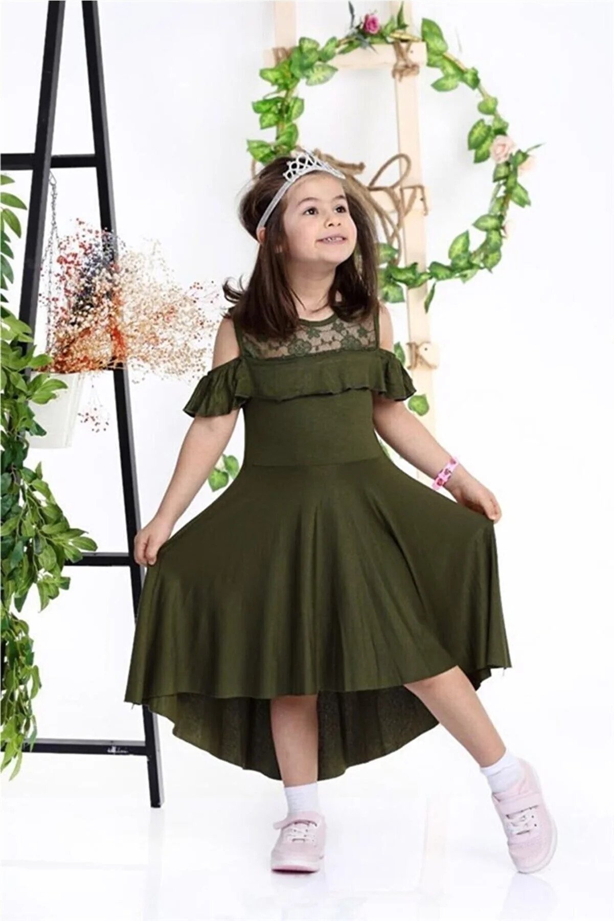 Lace Detailed Frilly Dress