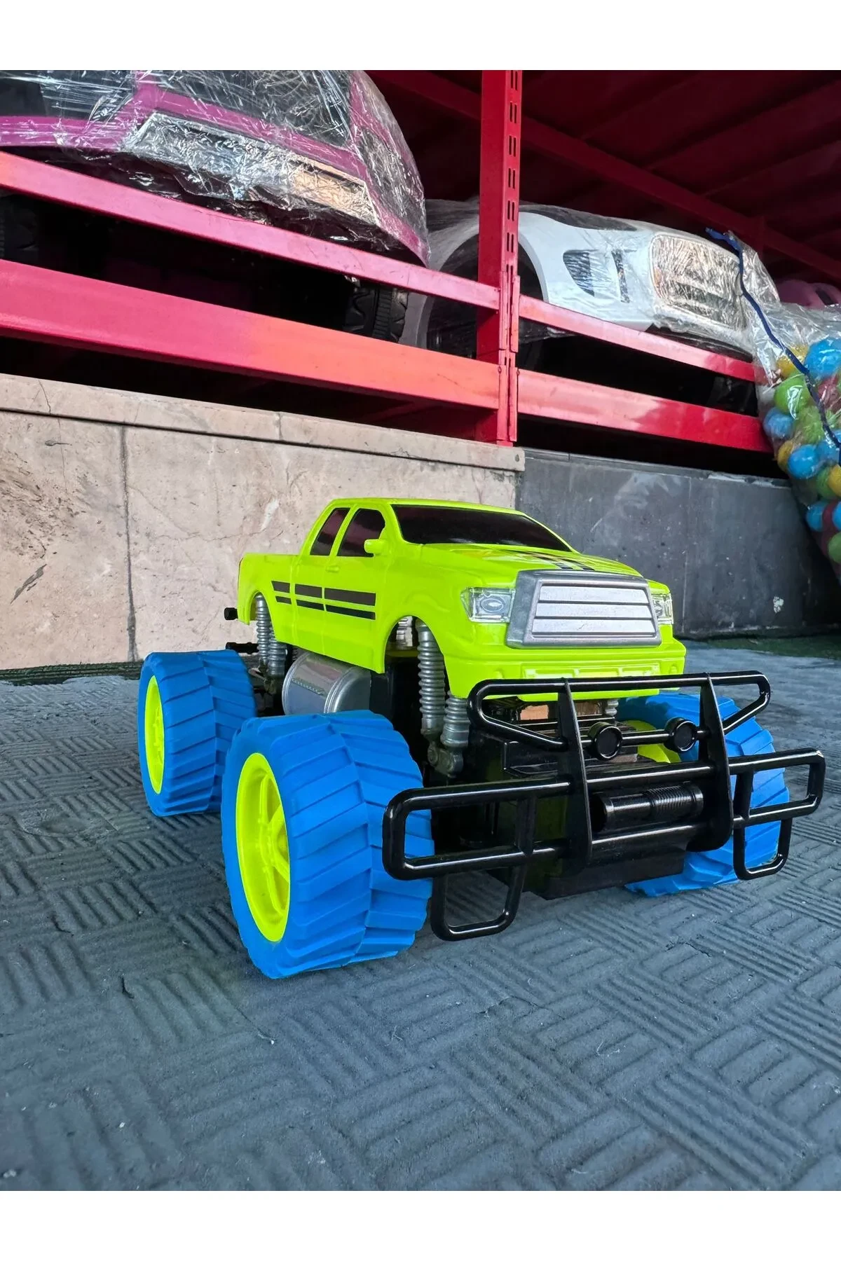 Remote Control Full Function Giant Wheel Jumbo Weels USB Charging Jeep Car