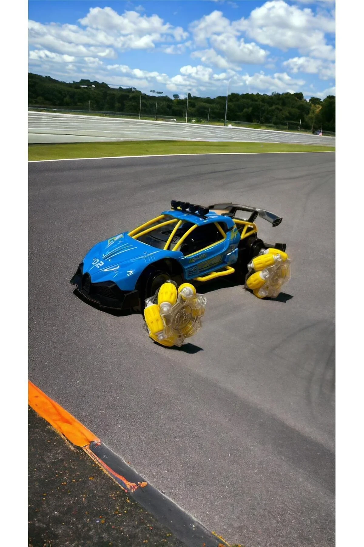 Remote Controlled 4x4 Smoke Ejecting Acrobot Car